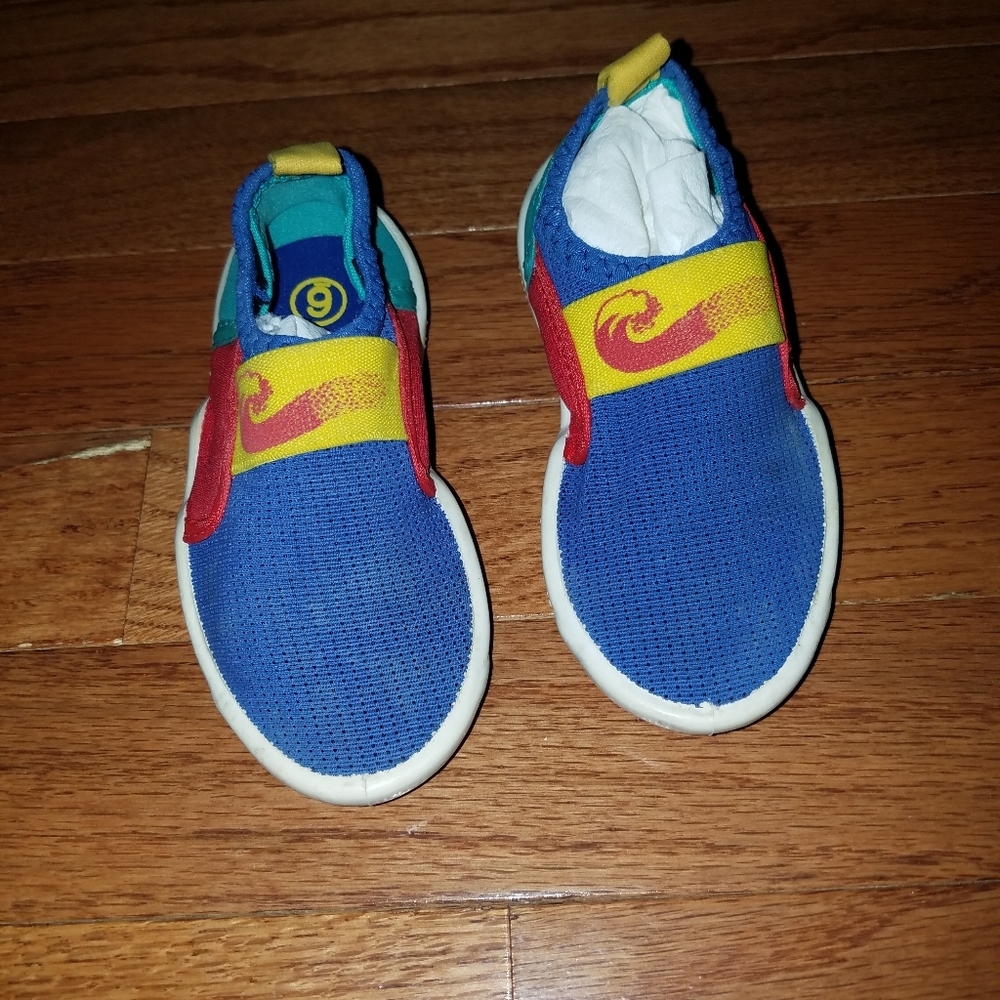 Little Boy's Size 6 Kiks Water Shoes Sale 💞